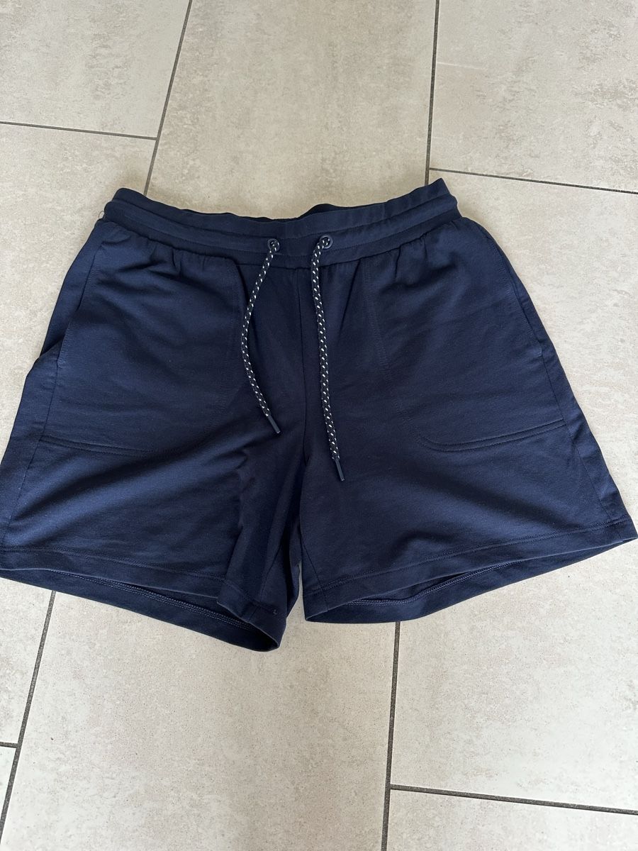Pantaloni: Bequeme Shorts Gr. M, neu – Nuovo (secondo la descrizione) da Langnau aA venduto da Camelia14