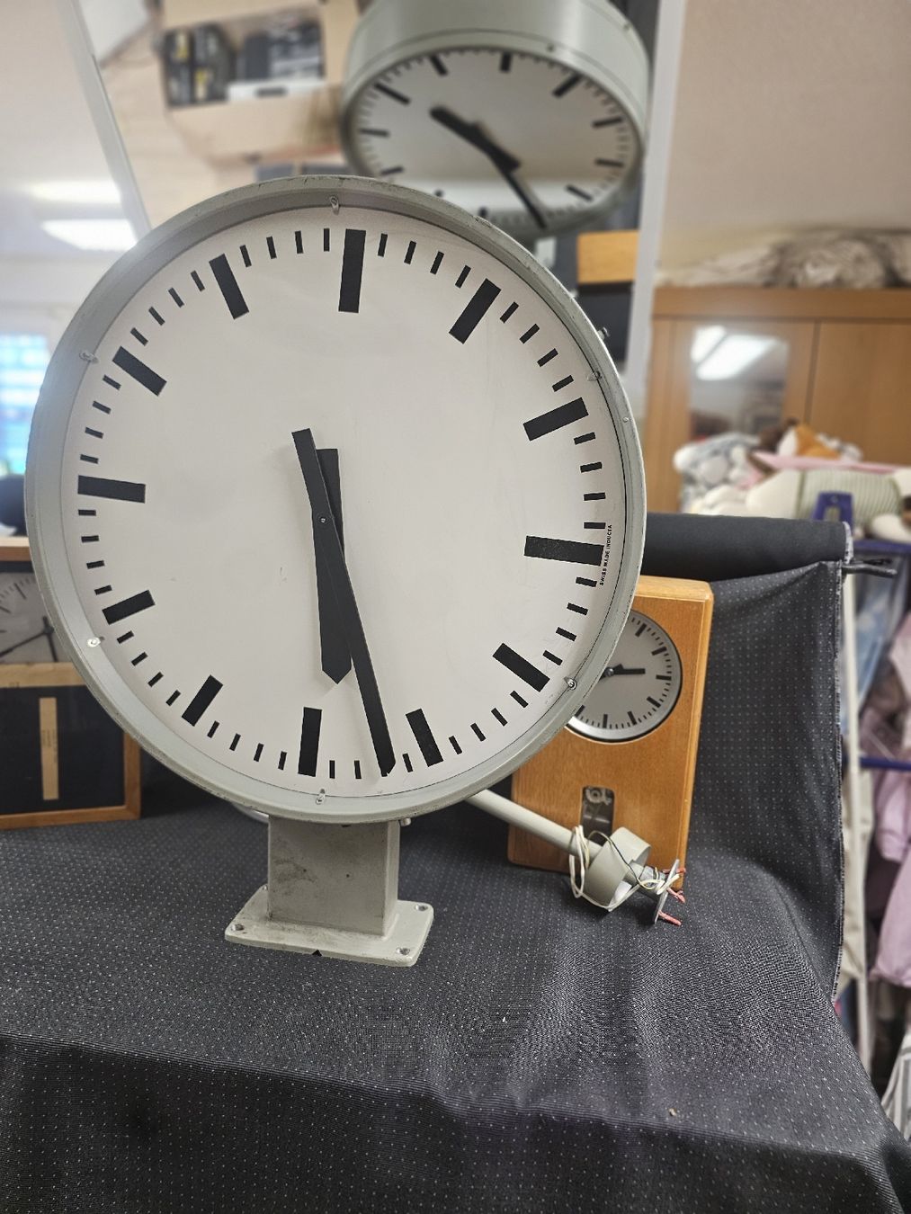 Orologi: Industrie Uhren – Usato da Mümliswil venduto da Mizzi77 1