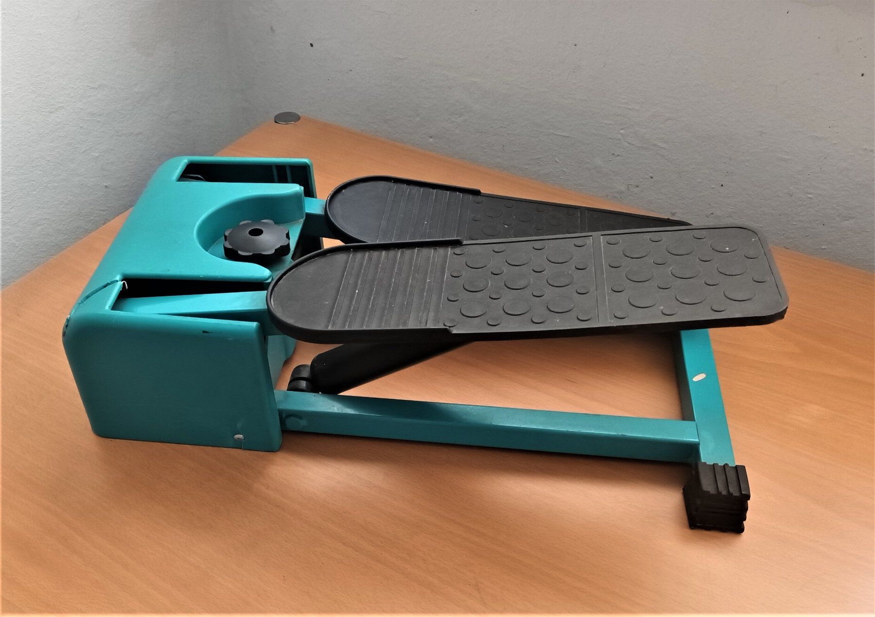 Hometrainer: Kompakter Mini-Stepper (Hydraulik-Stepper) für das Heimtrain – Gebraucht aus Vaduz von Bergtiger 1
