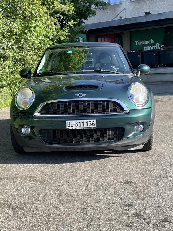 Mini Cooper S old british Rallye Green