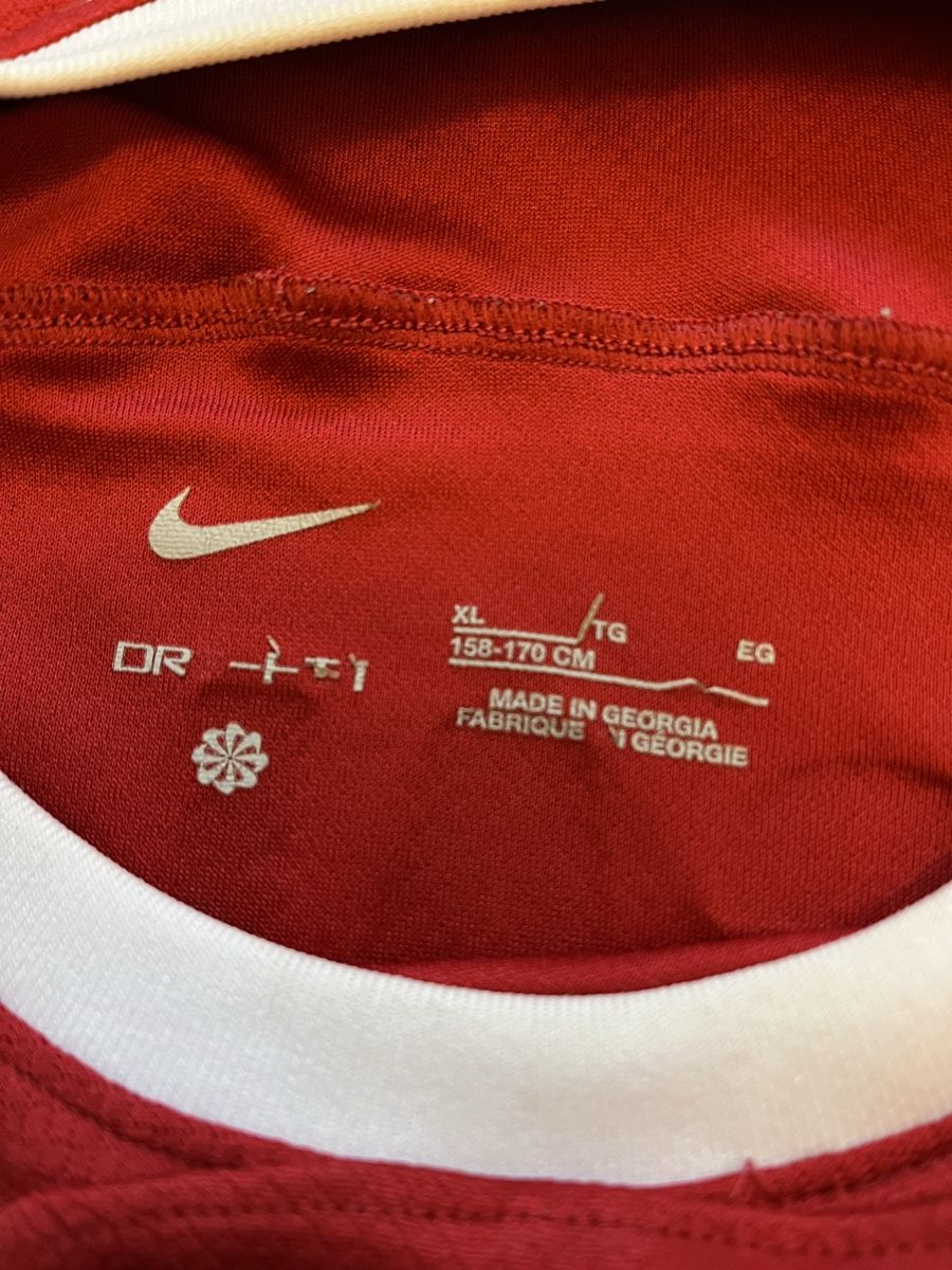 Liverpool Fc Scarpe, pantaloni & magliette da ginnastica:  Liverpool Trikot Salah  – Usato da Zürich venduto da Arch2 2