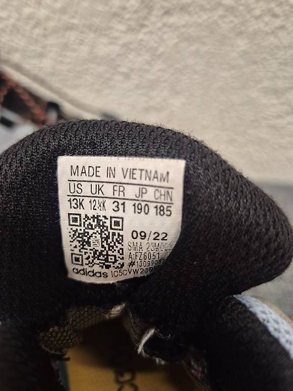Adidas Scarpe per ragazzi: Adidas Terrex Mid GTX GORE-TEX Gr.31 – Usato da Russikon venduto da Chantilly_Vanilly 4