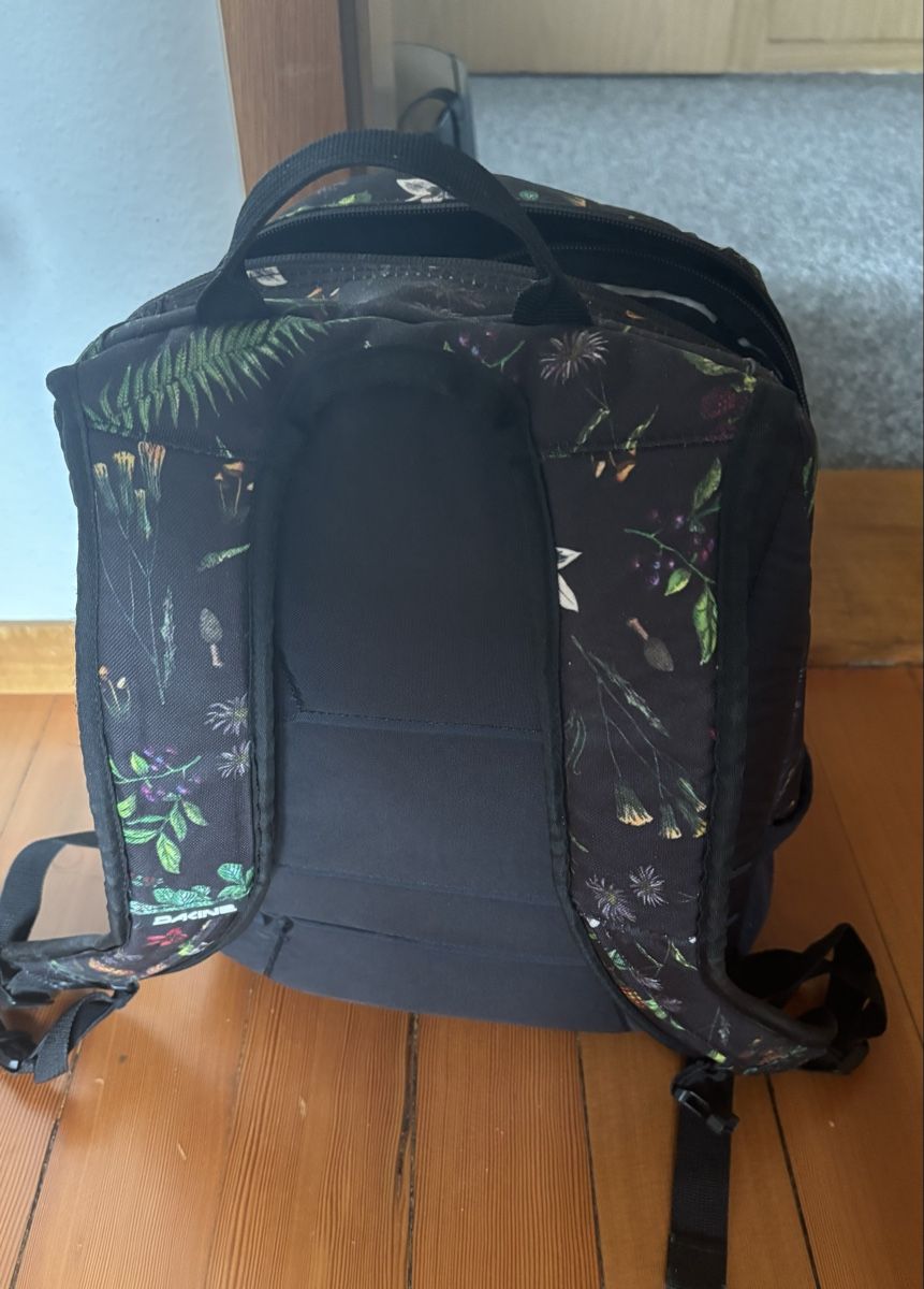 Dakine Zaini: Dakine Rucksack – Usato da Zug venduto da sarah26f 2