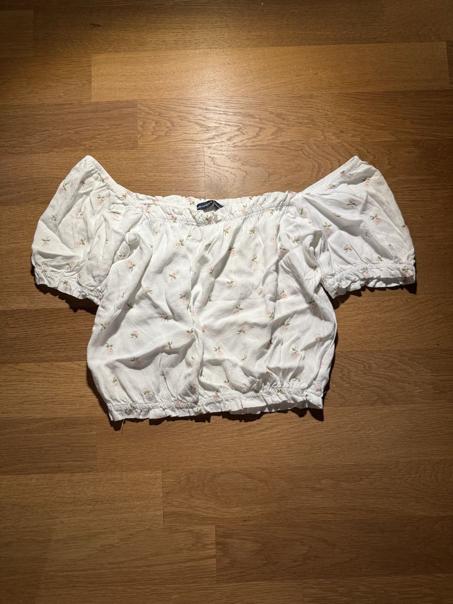 Tops: Süsses Sommer Top mit Blumenmuster, neuwertig – Neu (gemäss Beschreibung) aus Bremgarten AG von viv_ml28