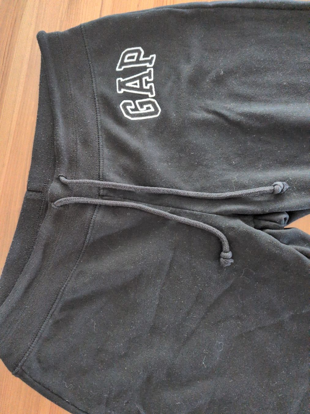 Gap Hosen: Gap Trainerhosen – Neu (gemäss Beschreibung) aus Aarburg von Noemi.H 1