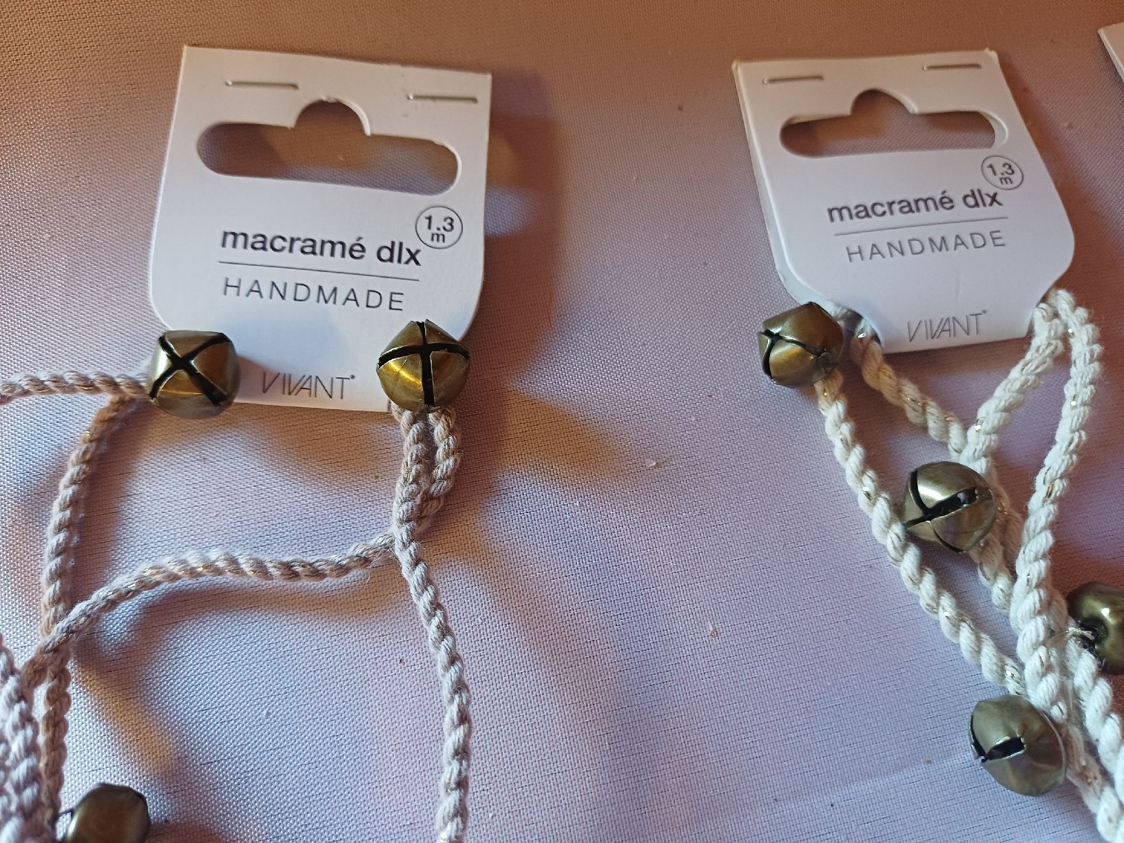 Tutte le decorazioni: neu: 5x Makramee Anhänger mit Glocken oder Pompons, Deko  – Nuovo e nell'imballaggio originale da Nassen venduto da verrueckt 1