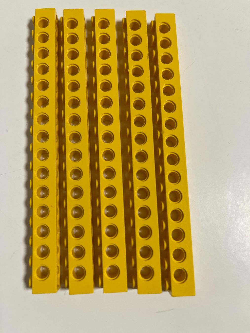 Lego Spielzeuge: Lego Technik 5 Gelbe Lochbalken 15L – Gebraucht aus Gelterkinden von cobra0110