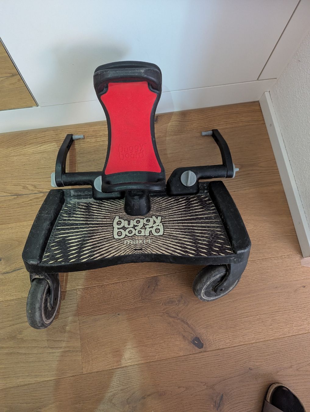 Lascal Kinderwagen Zubehör: Lascal Buggyboard Maxi Plus mit Sitz schwarz gebraucht – Gebraucht aus Zofingen von shamila