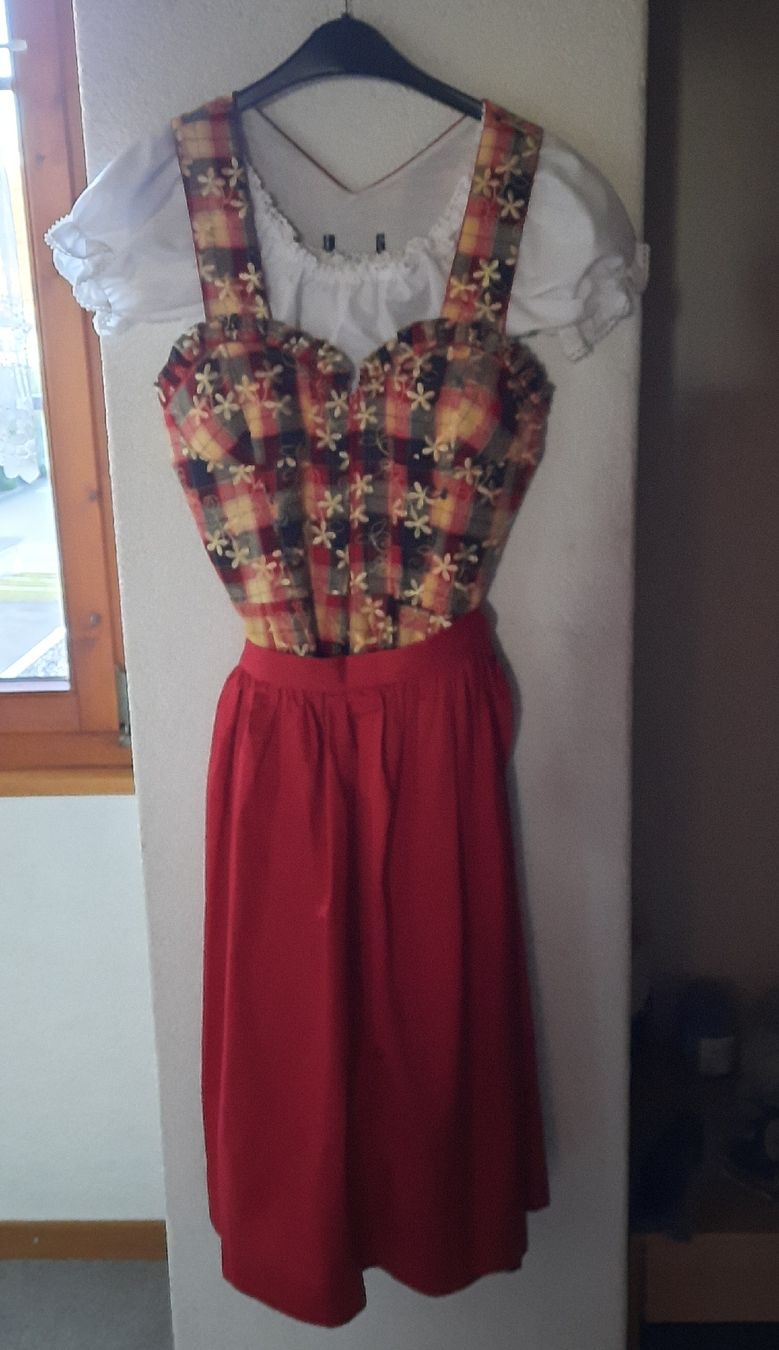 Robes: Dirndl Gr.38 – Neuf (Voir description) à Derendingen par Susu63 3