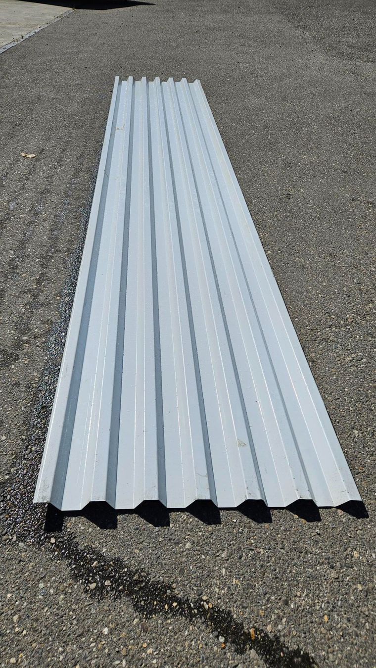 Wände & Decken: Montana Fassade/ Dachblech – Neu (gemäss Beschreibung) aus Weiach von SureshN 4