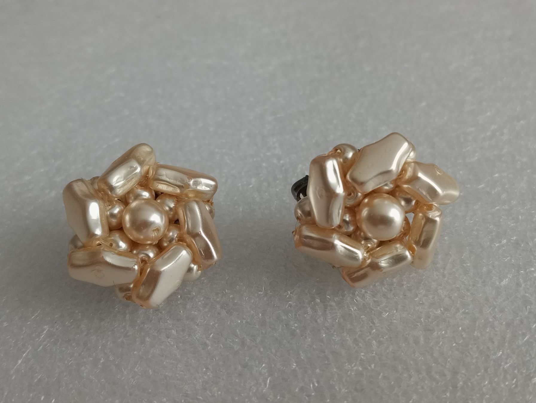 Ohrringe & -stecker: Wunderschöne alte Perlen Ohrclip, Anschpruchsvolle – Gebraucht aus Zürich von sendbad 1