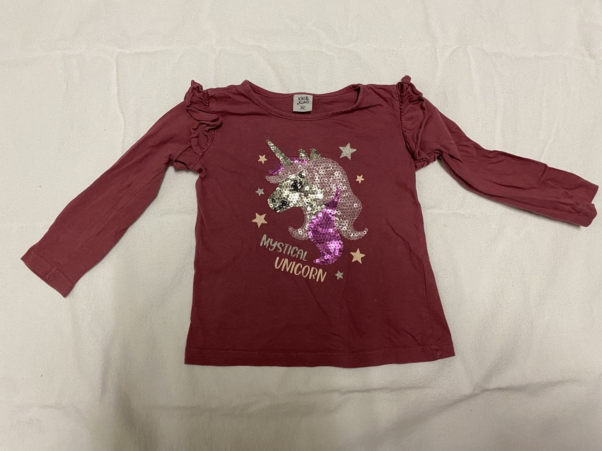 Blusen, T-Shirts & Tops: 2 Langarmshirts in Grösse 92 – Gebraucht aus Sissach von SV-650