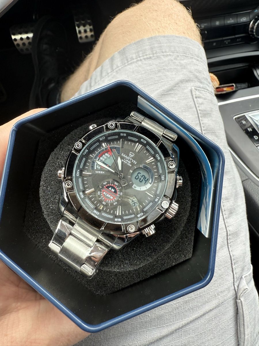 Uhren: Montre – Neu (gemäss Beschreibung) aus Riaz von Robin075