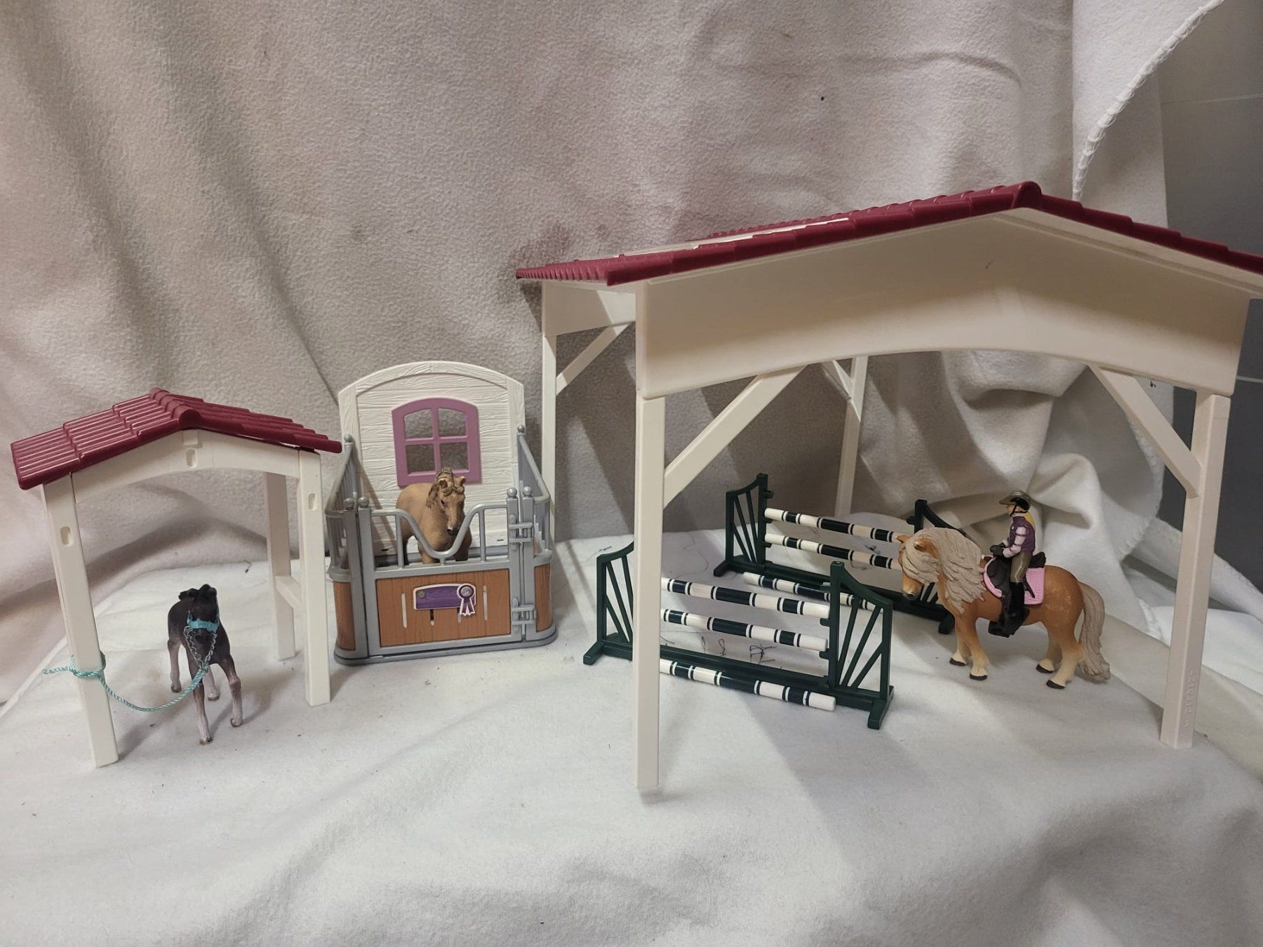 Schleich Jouets: Schleich Pferdehof plus Pferde, XXL – D'occasion à Birsfelden par mim_bph7 4