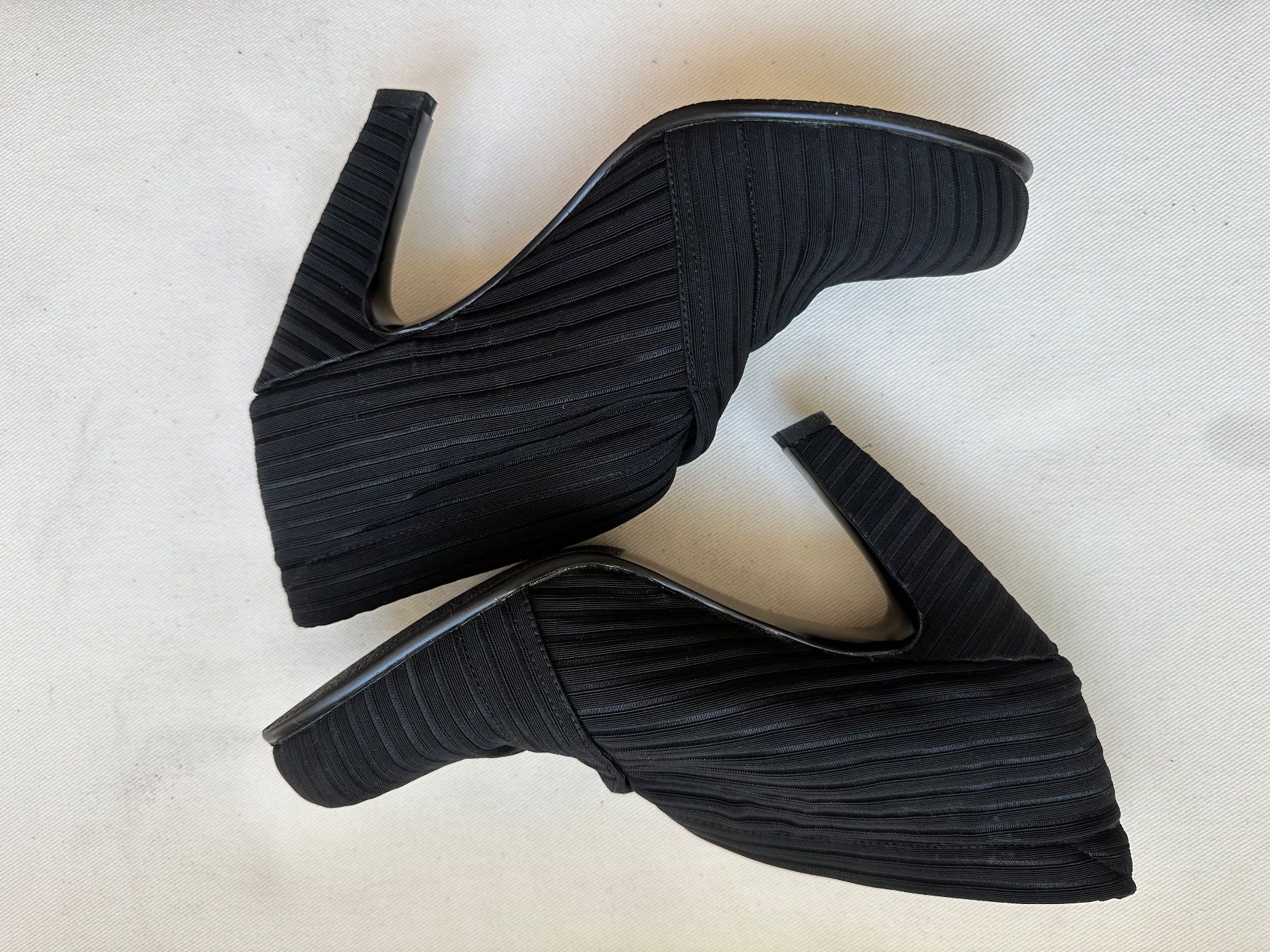Scarpe da donna: Chaussures de United Nude – Nuovo e nell'imballaggio originale da Carouge GE venduto da erolga 4