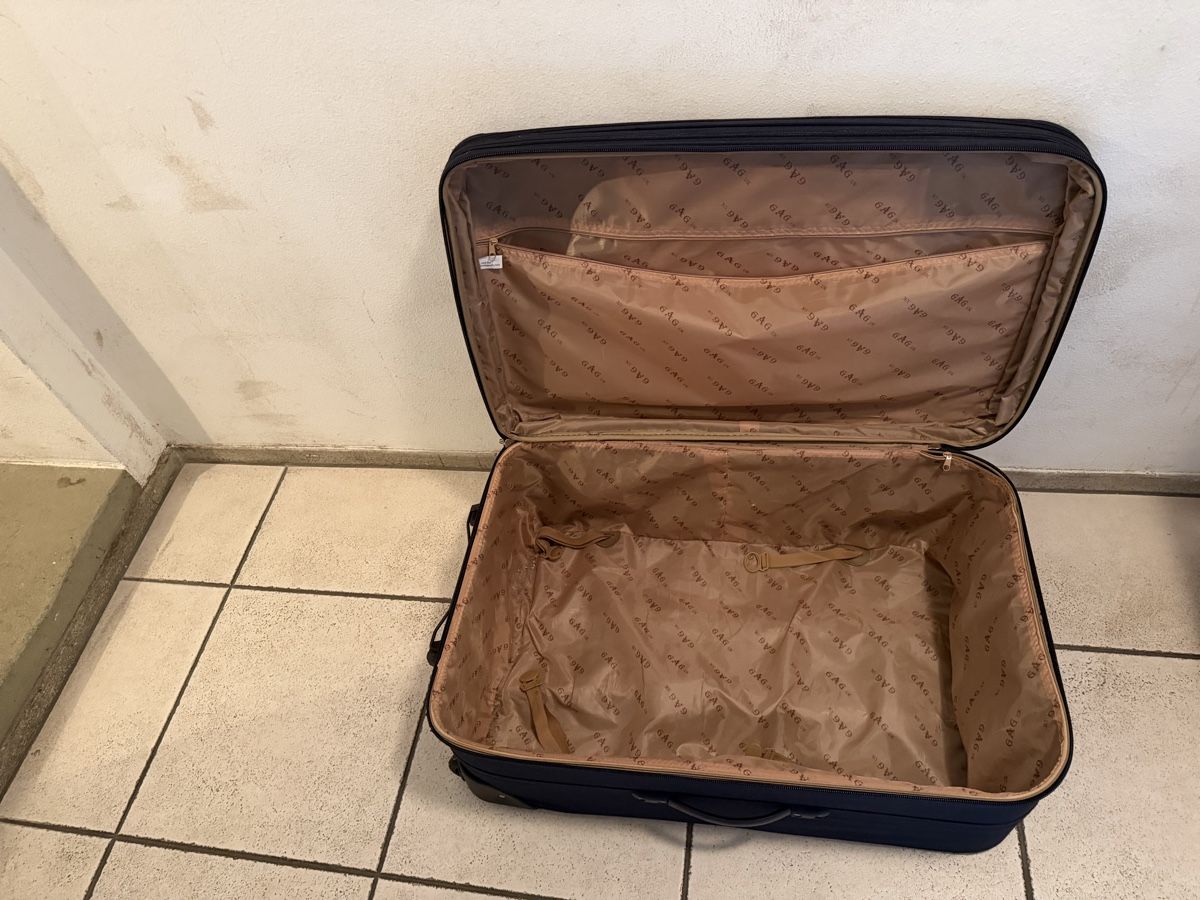 Reisekoffer: Large (108-120 L) Suitcase with 2 wheels – Gebraucht aus Zürich von aus_r2dq 2