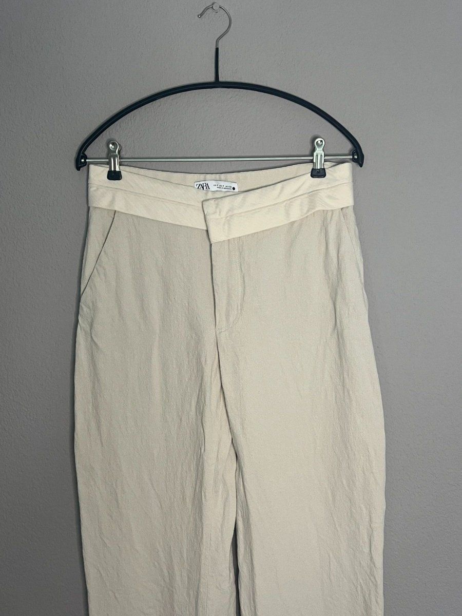 Zara Pantalons: beige ZARA Stoffhose, Size S – D'occasion à Muri b. Bern par SigridW 1