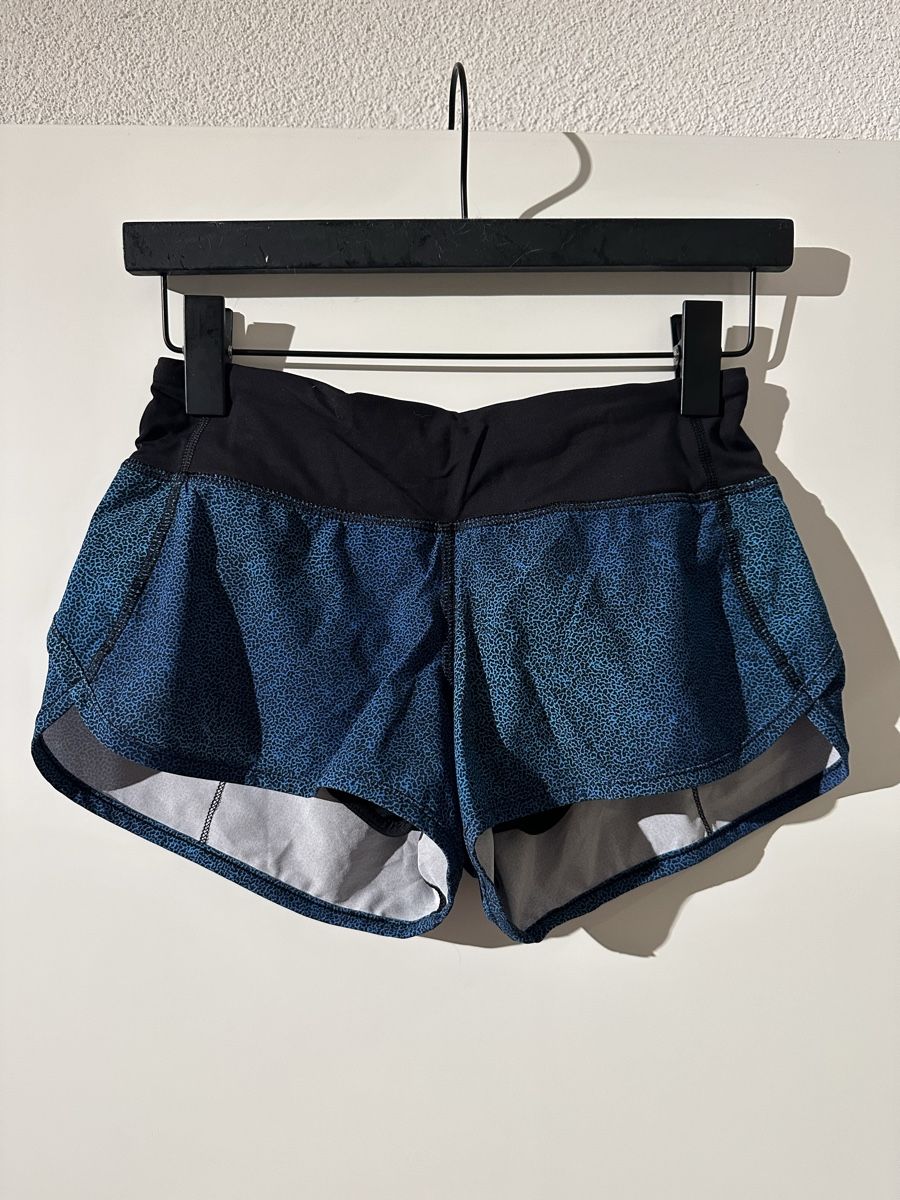 Lululemon Pantaloni: lululemon running short size 2/EU34 – Usato da bözberg venduto da amy_7wz8