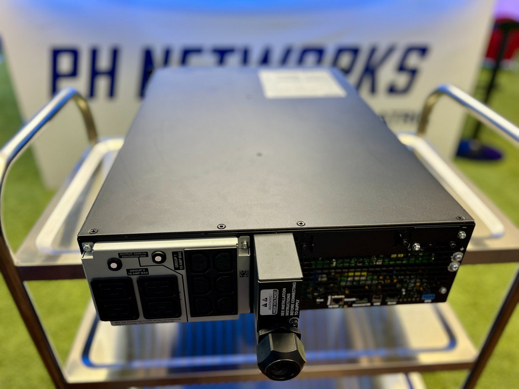 Apc Server: APC USV SRT5KRMXLI 5000 VA / 4500 W – Nuovo (secondo la descrizione) da Hochdorf venduto da Phnetworksag 3