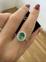 Eleganter Smaraga-Ring aus Silber