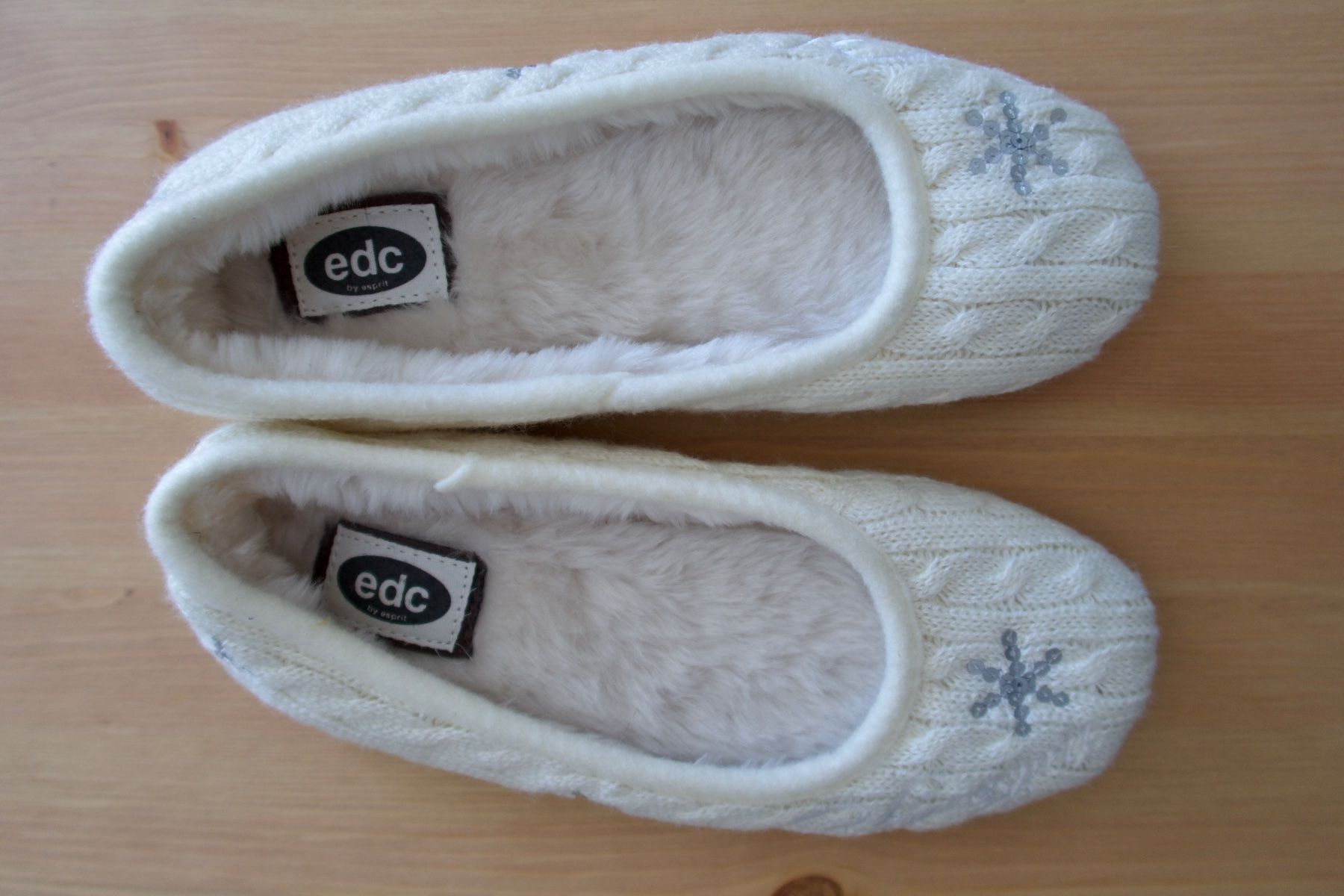 Esprit Scarpe da donna: ESPRIT edc - Pantoufles chaudes, T 38 - NEU – Nuovo (secondo la descrizione) da Lausanne venduto da Etoile96 2