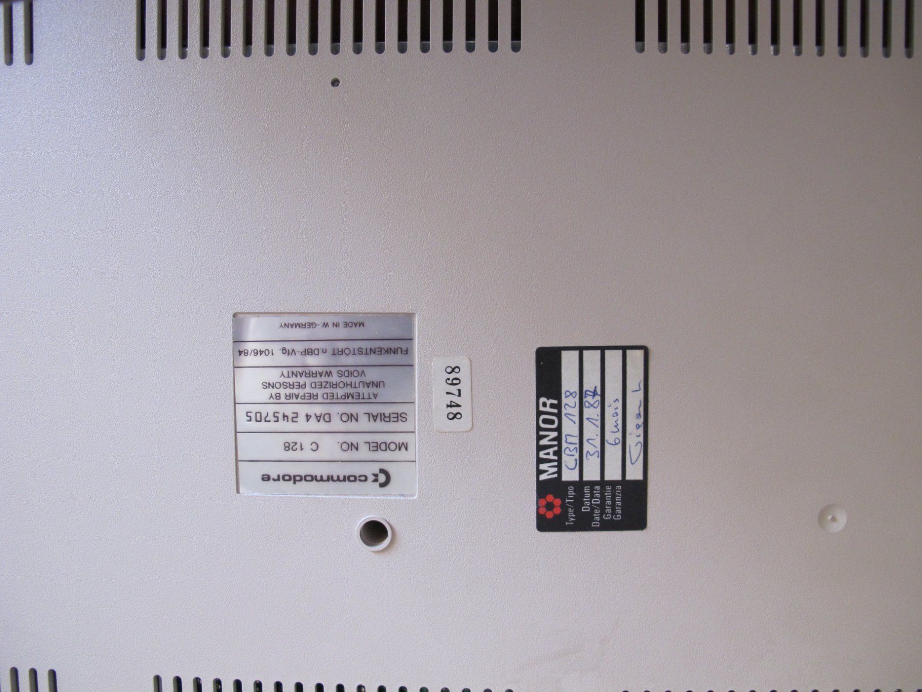 Commodore PCs: A vendre PC Commodore 128 – Gebraucht aus Ependes von Bernol 3