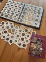 Monnaies Lot de 400 + pièces avec album 