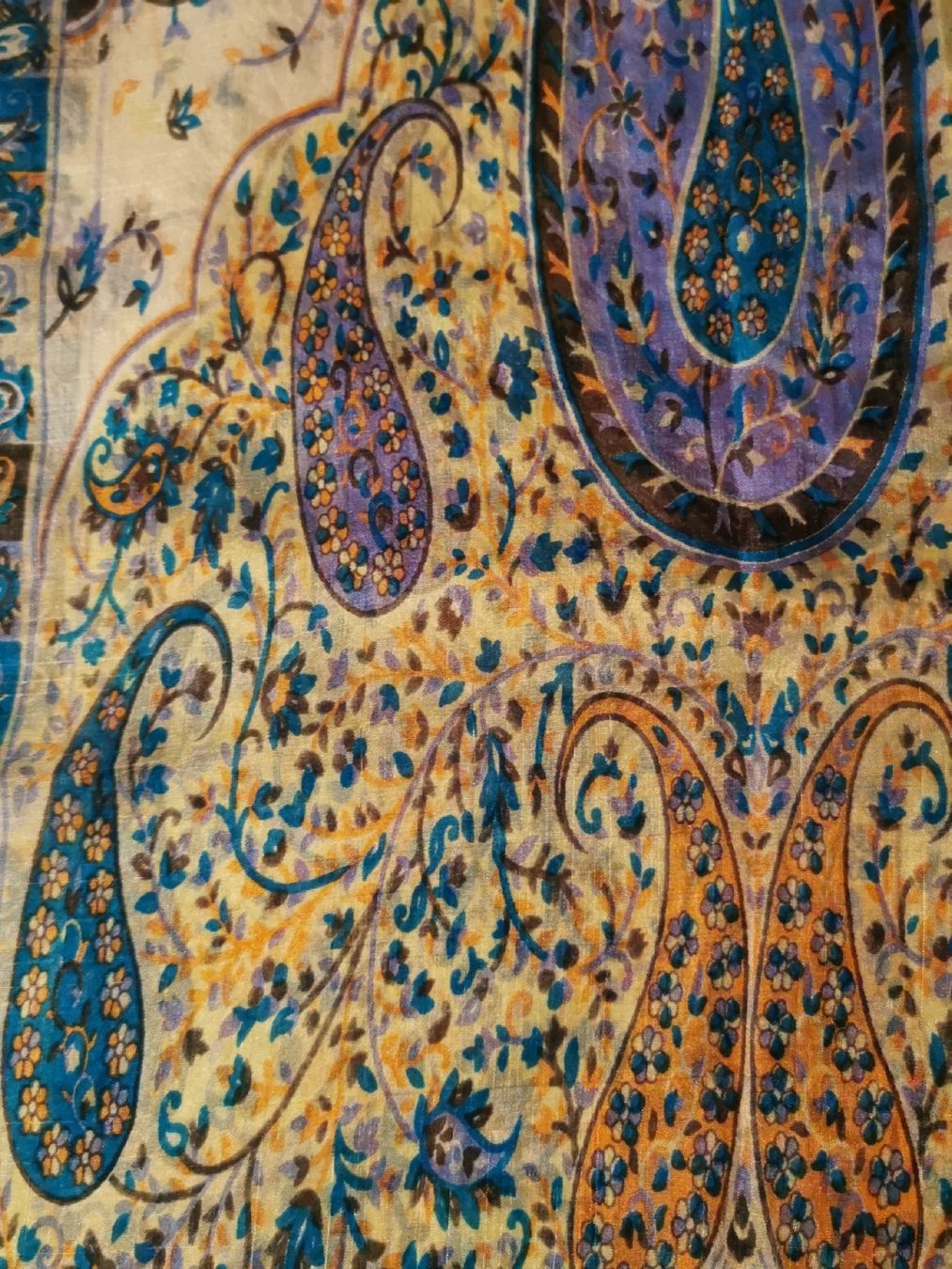 Foulards & écharpes: Damen Schal aus Seide – Neuf (Voir description) à Schlieren par vlalif 1
