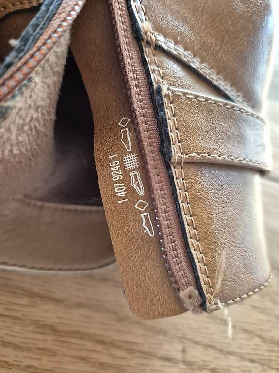 Graceland Scarpe per ragazze: Graceland Mädchen Stiefeletten Grösse 25 – Usato da Koppigen venduto da abu_5syv 1