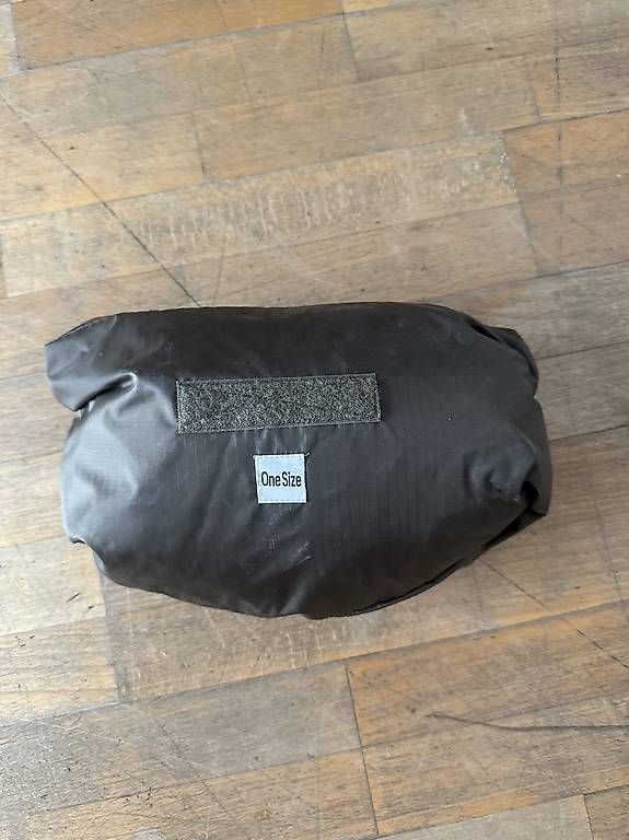 Uniformen: Schweizer Armee Regenschutz-Poncho 18 – Neu und originalverpackt aus Rhäzüns von lan_6zm9 2