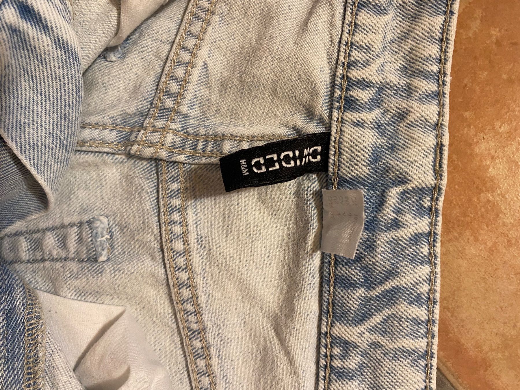 H&M Jeans: Jeans H&M Divided azzurri – Gebraucht aus Gravesano von sas_2x5h 1