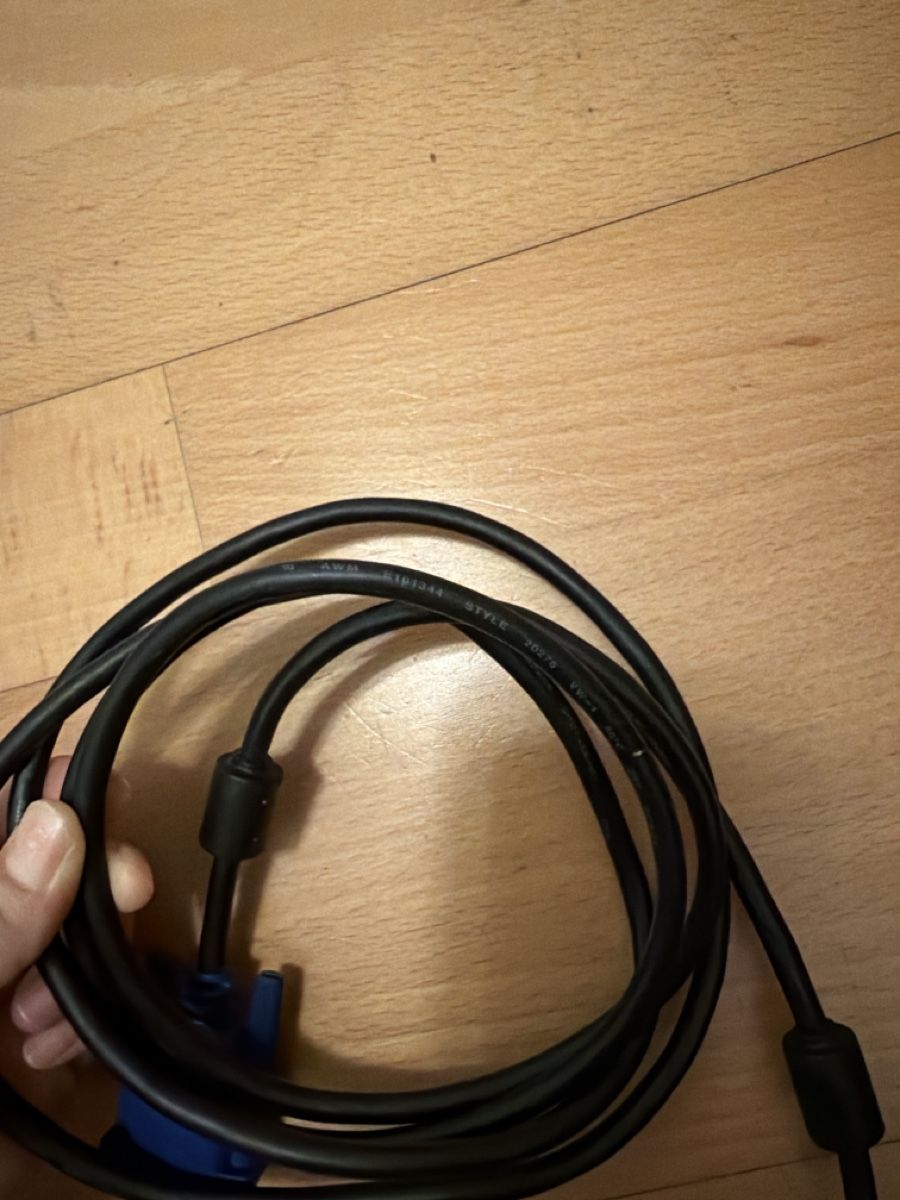 Cavi: VGA cable 1.5m – Usato da Zürich venduto da arr_vq5w 3