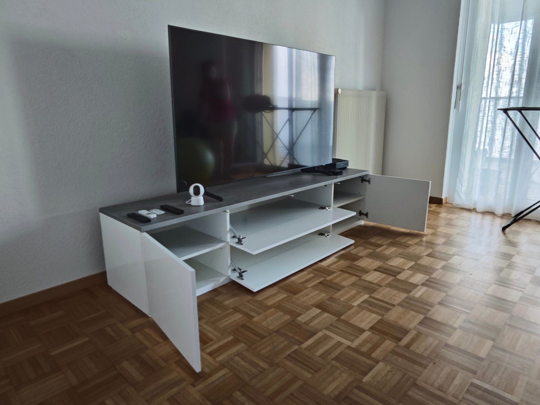 TV Möbel: Meuble TV Privilegio – Gebraucht aus YVERDON-LES-BAINS von CYBERSALE 1