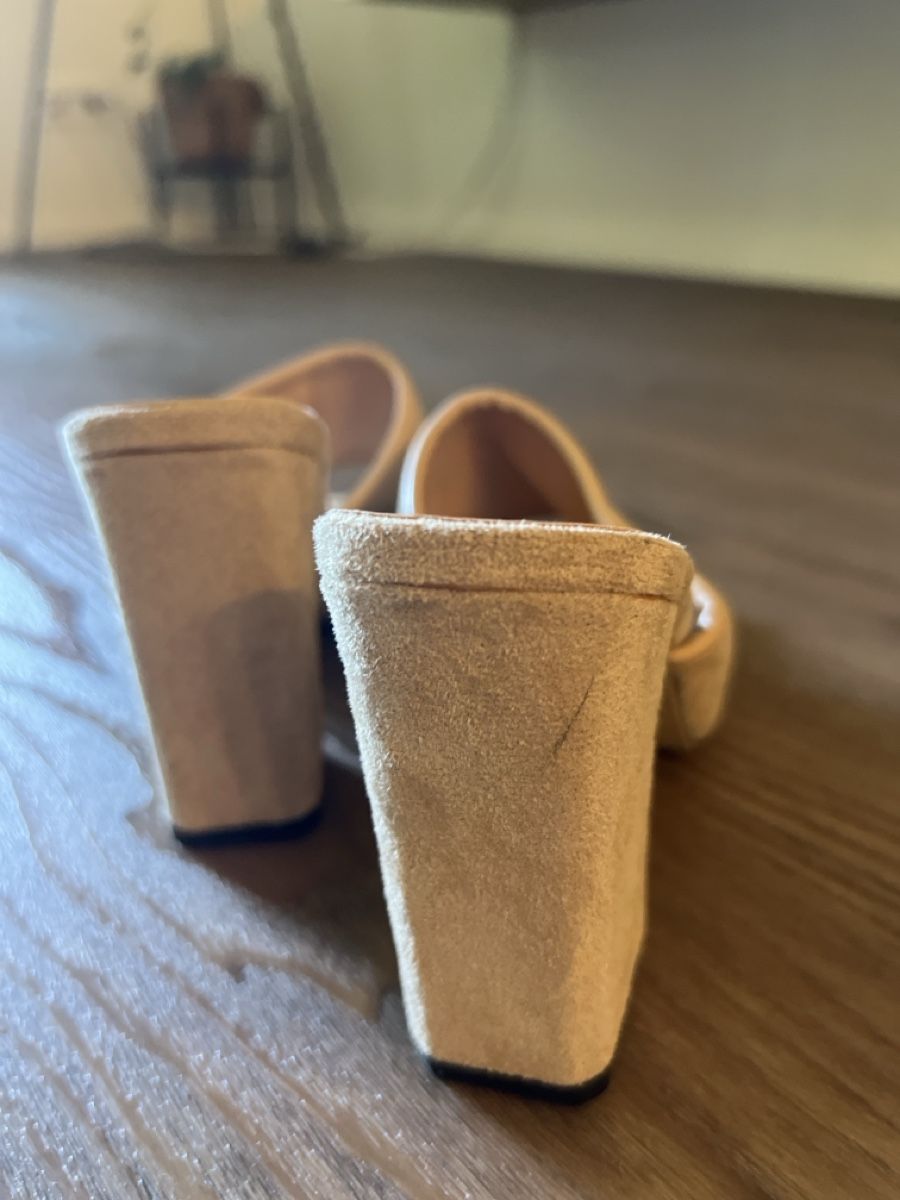 Scarpe da donna: Sandaletten beige Grösse 38 neu – Nuovo (secondo la descrizione) da Illnau venduto da Michele0210_ 2
