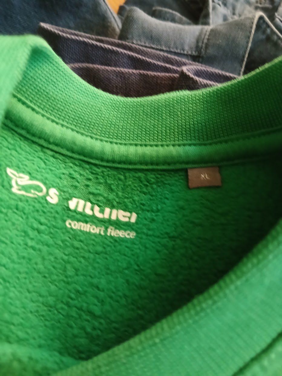 Lotti di vestiti: 6 Oberteile grosse L-XL – Usato da Dübendorf venduto da Fip05 6