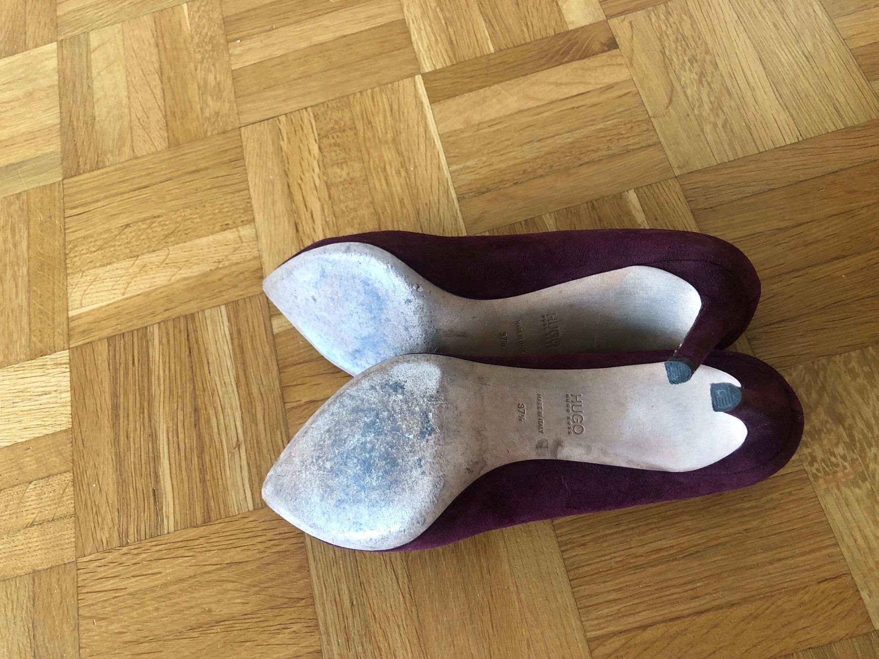 Hugo Boss Scarpe da donna: Pumps Hugo Boss Wildleder Gr 37.5 – Usato da Zug venduto da estarthyme 3