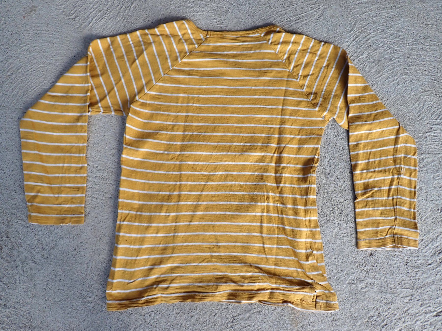 Danefae Camicie, T-shirt & Polo: Langarmshirt Danefae gelb gestreift 9Y – Usato da Langnau i. E. venduto da chebsli 1