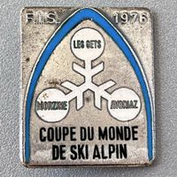 Badge vintage Coupe du Monde de ski alpin FIS 1976 France