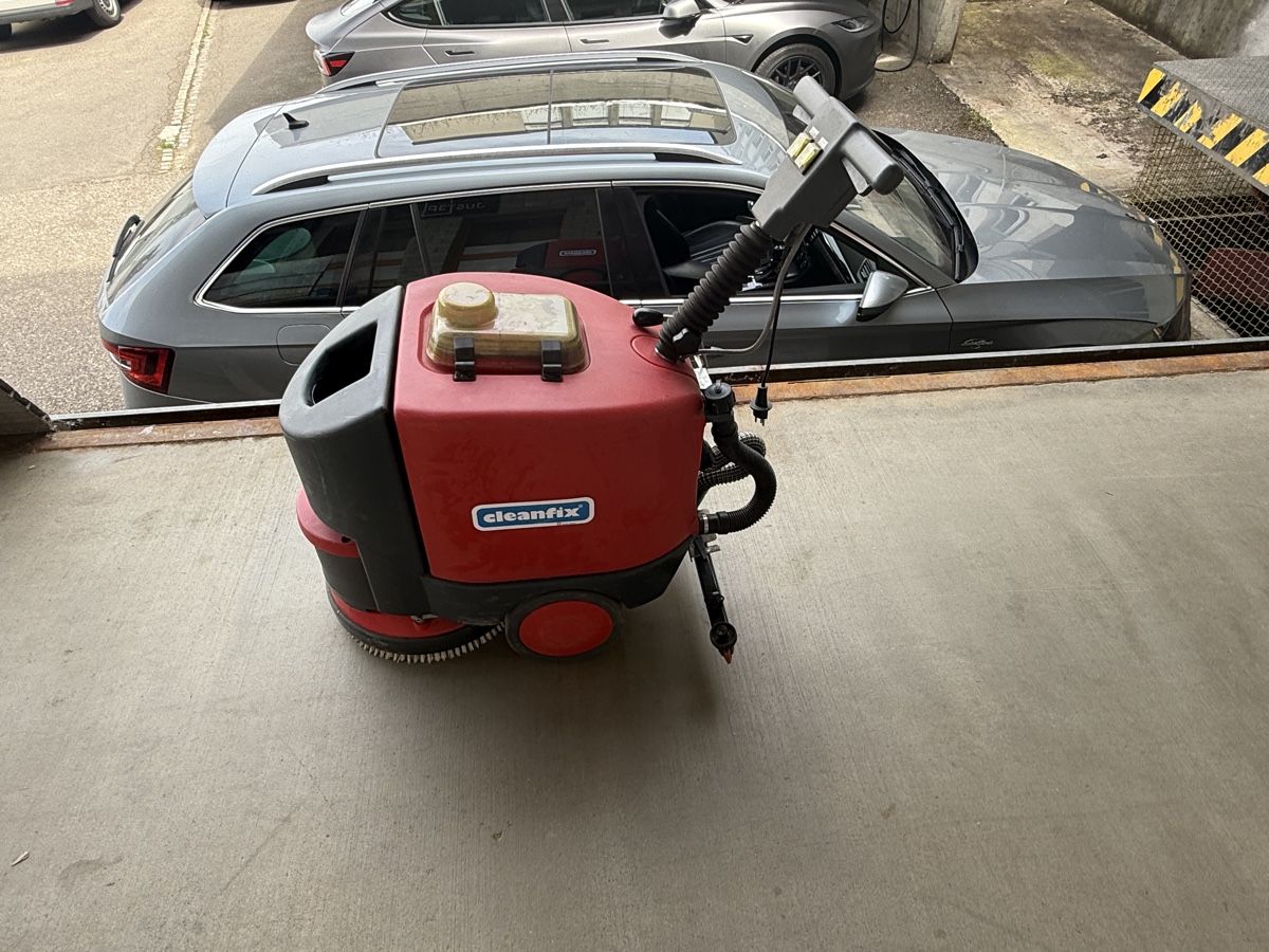 Tutte le macchine: Cleanfix RA 430 Scheuersaugmaschine – Usato da St. Gallen venduto da xomix 1