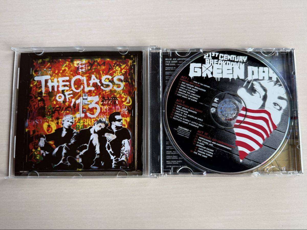 CD: Green Day 21st Century Breakdown CD  – Usato da Oberried Brienz venduto da Chyara 2