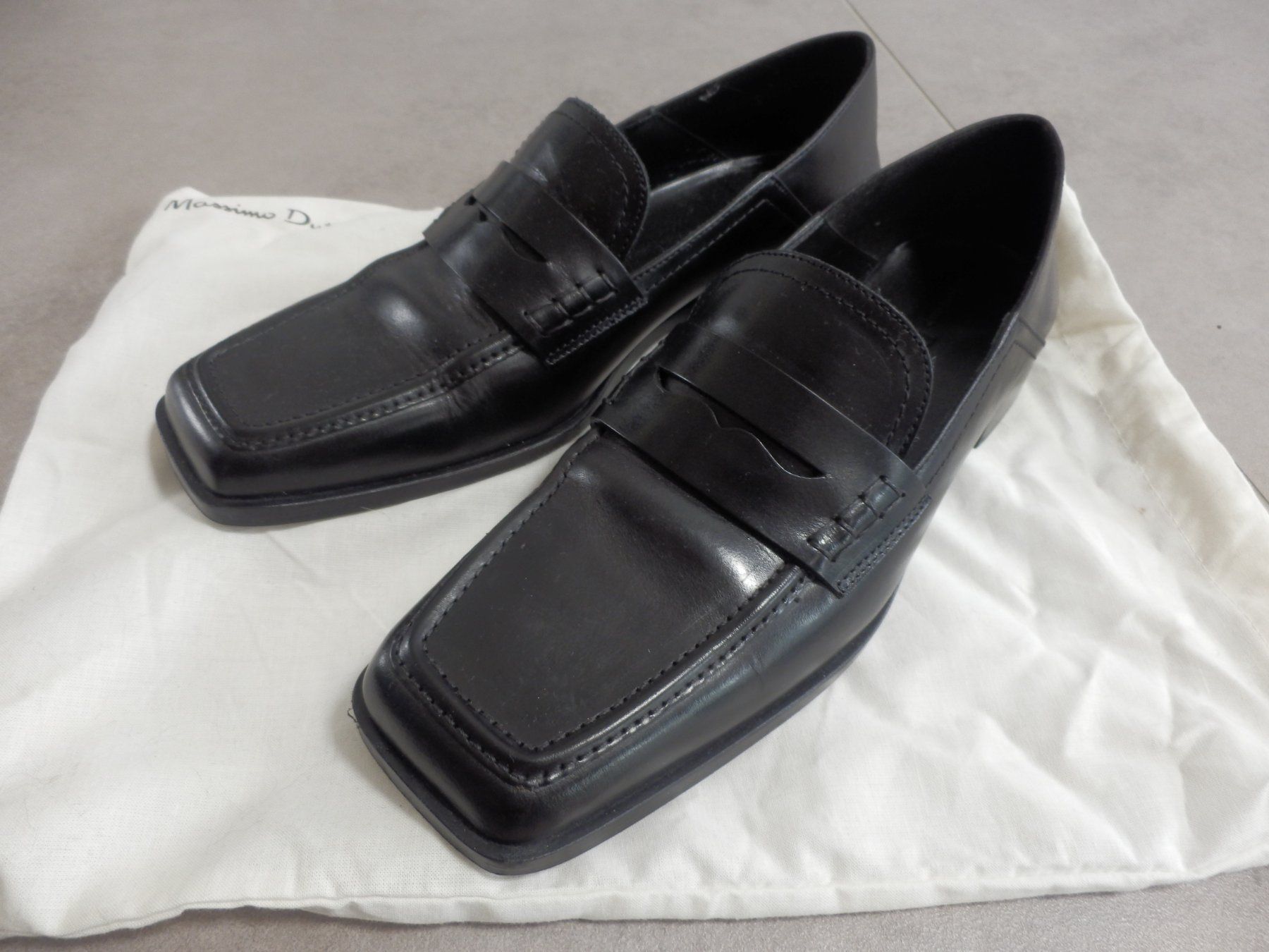 Massimo Dutti Scarpe da donna: Mocassin Massimo Dutti noir taille 40 neuf – Nuovo (secondo la descrizione) da Apples venduto da Photec18