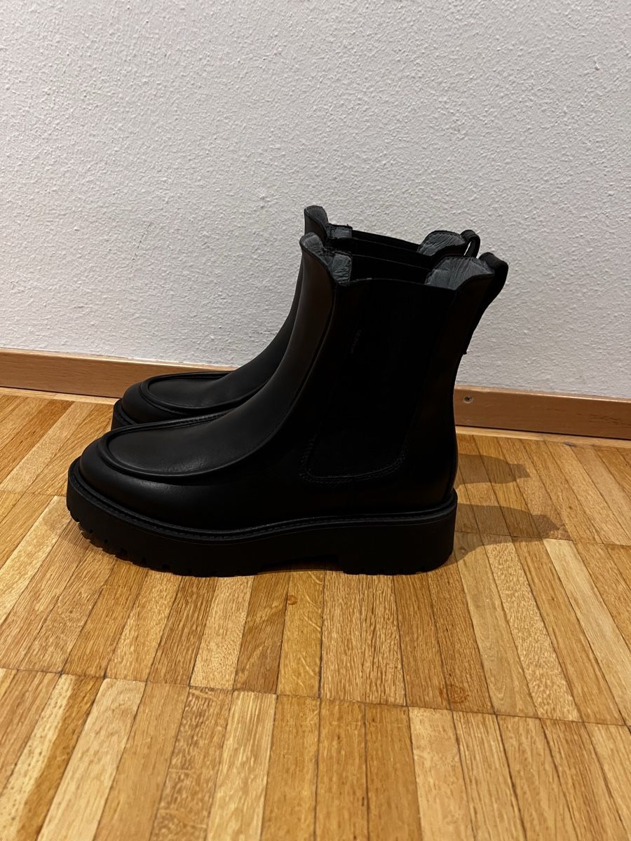 Scarpe da donna: Schwarze Leder Boots NeroGiardini – Nuovo e nell'imballaggio originale da Brüttisellen venduto da vpavlidis 1