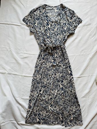 Robe d’été blanche & bleue – taille 40-42 ✨