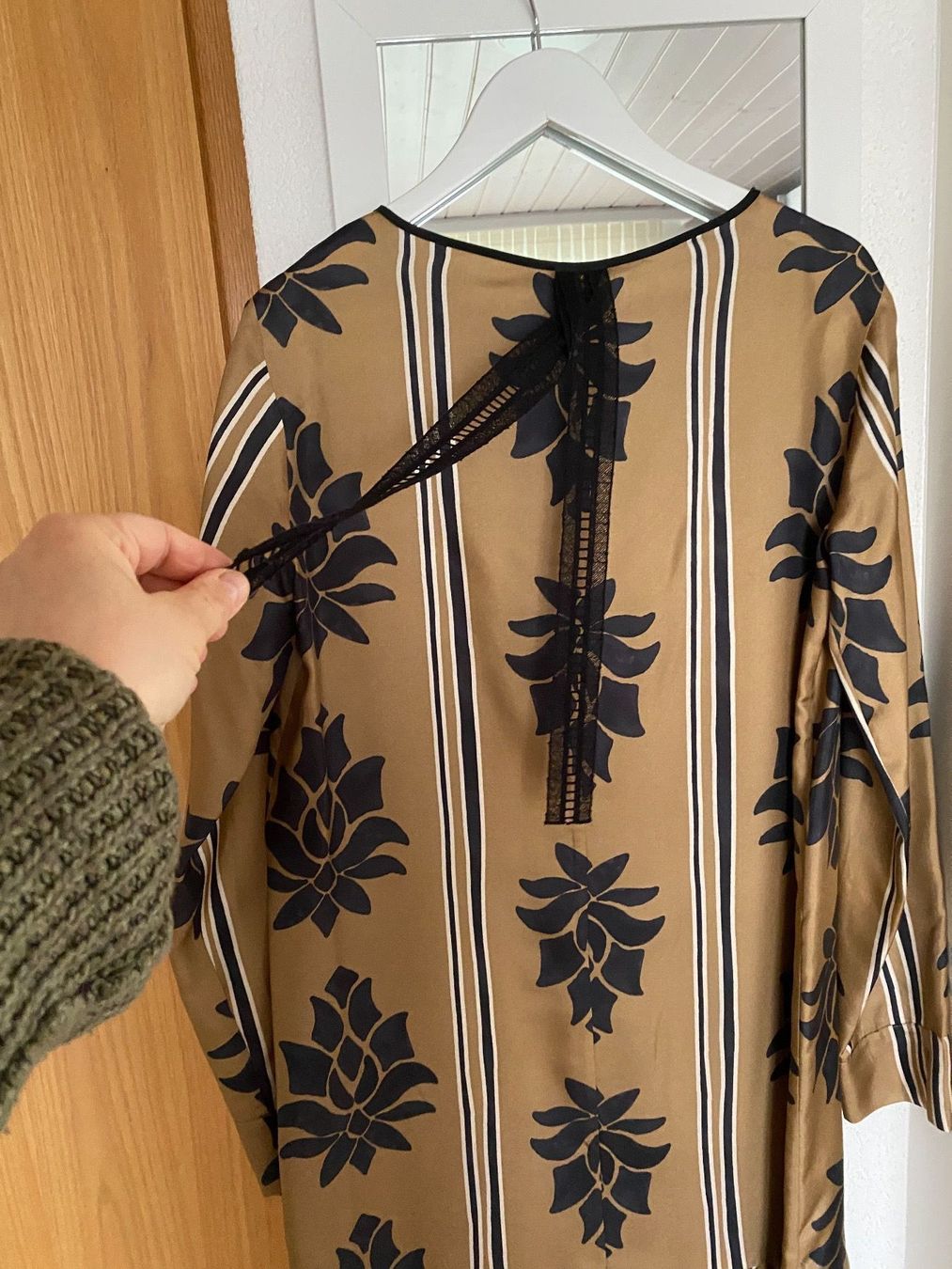 Vestiti: Kleid aus Seide – Nuovo (secondo la descrizione) da Subingen venduto da terli 2