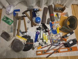 Werkzeug Konvolut Hammer Säge Schleifpapier gebraucht