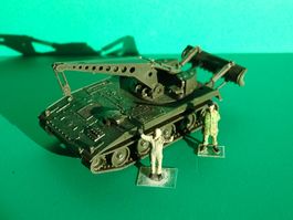 Panzer von Roco mit Figuren 1/87