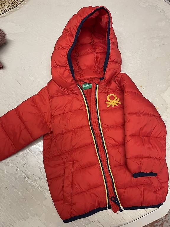 Benetton Giacche & Cappotti: Leichte awinterjacke Benetton 2 jahre – Usato da Bern venduto da Mikimik23