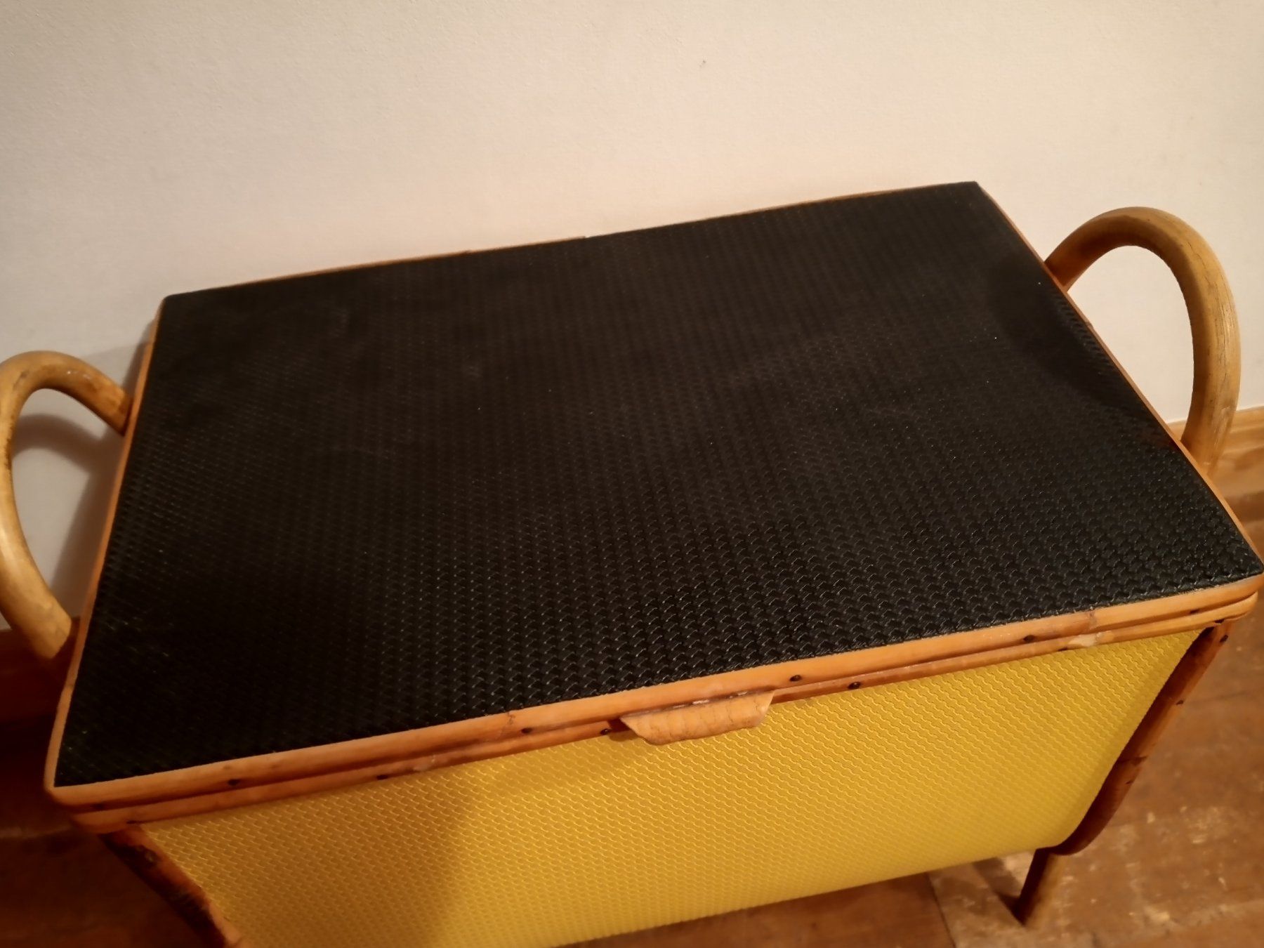 Cassettiere: Mid Century Bambus  Design Kommode – Usato da Prez-vers-Siviriez venduto da Monija70 1
