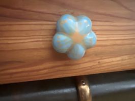 2 Keramikknauf Blume hellblau mit orange Punkten neu
