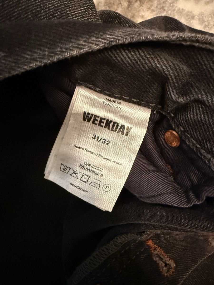 Weekday Jeans: Weekday Space Jeans Washed Black 31/32 – Neu (gemäss Beschreibung) aus Näfels von sellmemoric 4